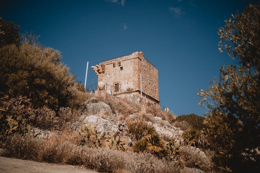 Torre di Scopello vista dal basso